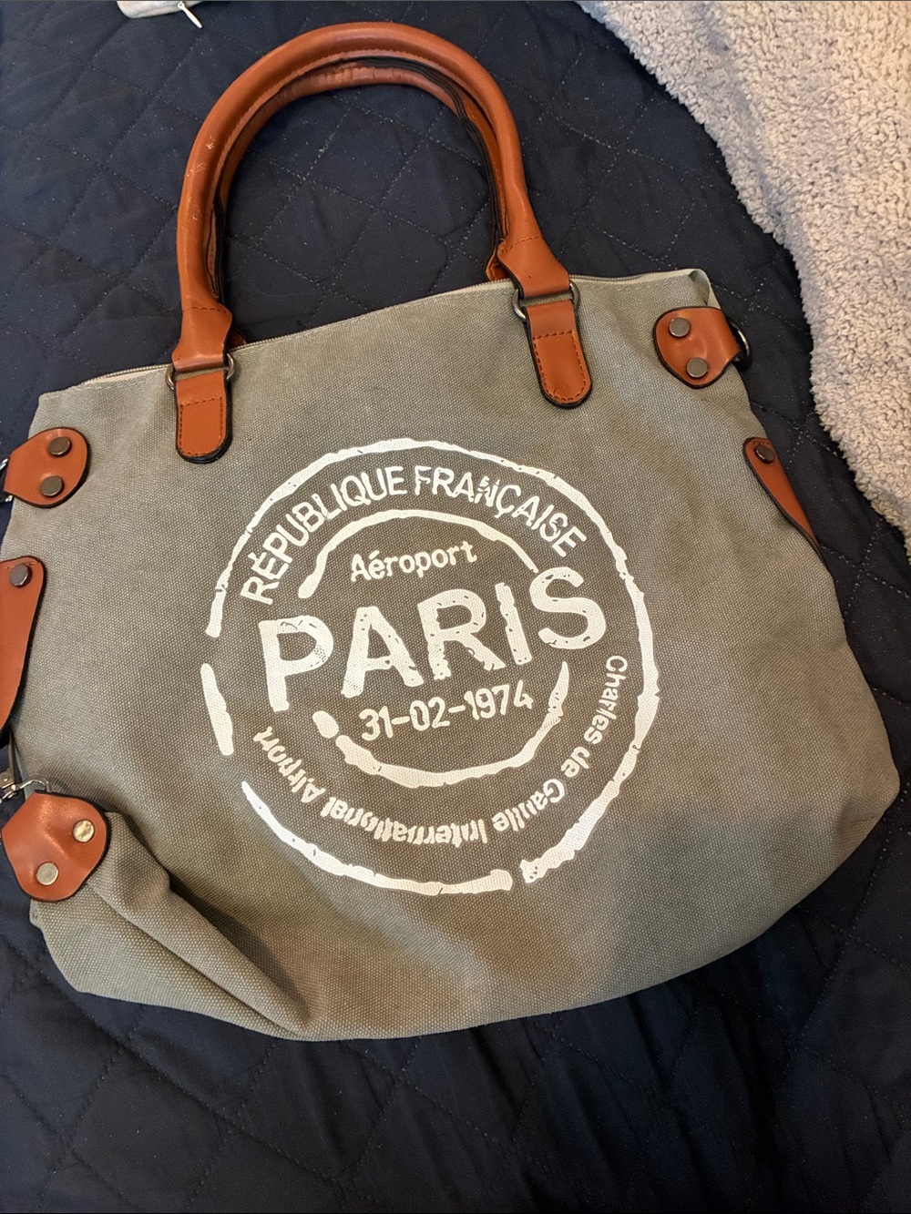 NWOT Paris Tote Gray Canvas